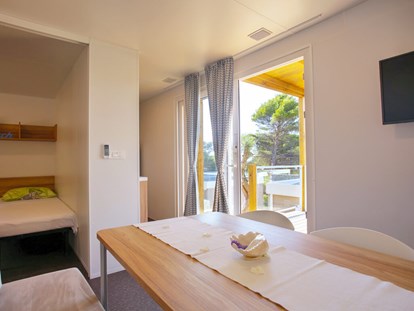 Luxuscamping - Preisniveau: exklusiv - Zadar - Campingplatz Rehut - Meinmobilheim Adria auf dem Campingplatz Rehut