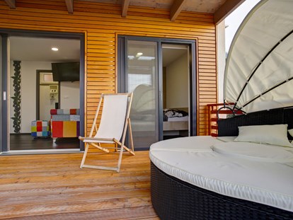 Luxuscamping - Unterkunft alleinstehend - Dalmatien - Campingplatz Rehut - Meinmobilheim Mirta auf dem Campingplatz Rehut