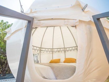 Luxuscamping - Unterkunft alleinstehend - Split - Dubrovnik - Campingplatz Medora Orbis - Meinmobilheim Couple Glamping Pod auf dem Campingplatz Medora Orbis