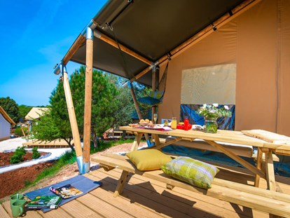 Luxury camping - Preisniveau: exklusiv - Pula - Arena One 99 Glamping - Meinmobilheim Two bedroom tent auf dem Arena One 99 Glamping