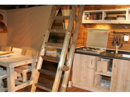 Luxuscamping - Preisniveau: exklusiv - Pays de la Loire - Camping Village de La Guyonniere Safari Lodge VIP 8 Personen auf Camping Village de La Guyonniere