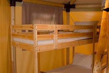 Glamping: Glamping-Zelte: Schlafzimmer mit Etagenbett - Camping Rialto